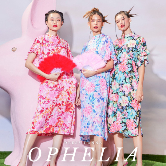 THONGYOY - Dress Hanna Ophelia เดรสแขนระบายลายดอกไม้ ฮาวาย สีสดใส เดรสคอจีน เดรสใส่เที่ยว เดรสเที่ยว