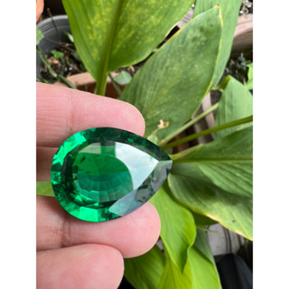 Lab Emerald Green pear15x18mm(pair)- 4cts(1pcs) พลอยอัด มรกต สีเขียว