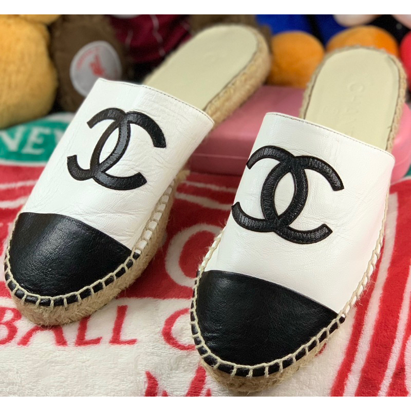 รองเท้า Chanel Slippers size37 มือ2 แท้🥿