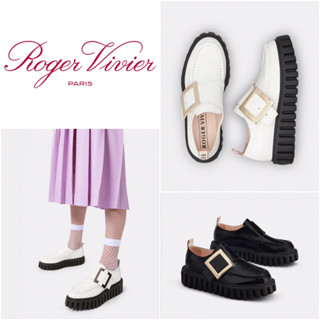 รองเท้า Roger Vivier รุ่น Viv Go-Thick Metal Buckle Loafers in Patent Leather