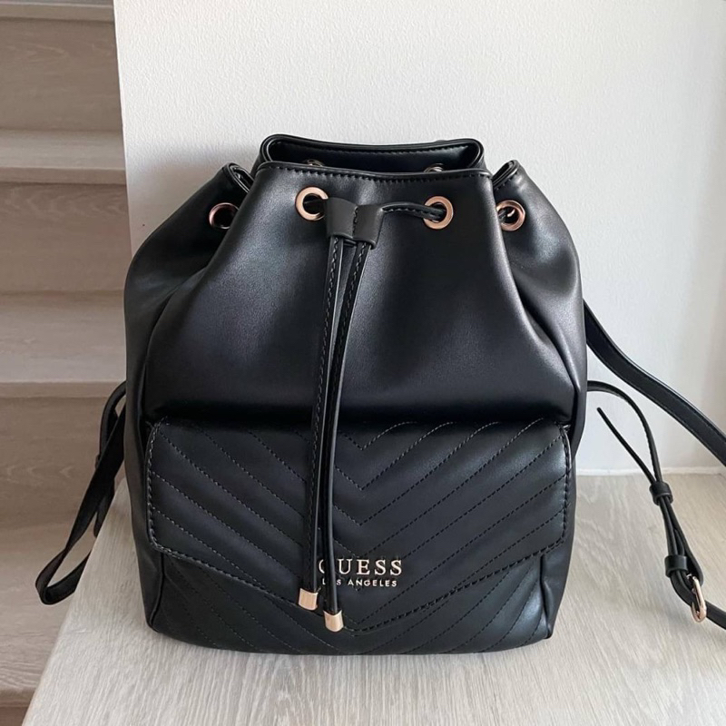 (ผ่อน0%) กระเป๋าเป้ Guess saranac backpack black สีดำ