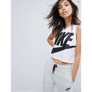 Nike crop top แท้ used once