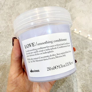 Davines Love Smoothing Conditioner 250ml ครีมนวดผมที่ช่วยลดการชี้ฟูของเส้นผม ผมนุ่มลื่น เงางาม