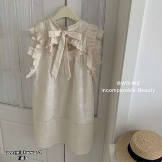 🇰🇷New🇰🇷  Korea laced ruffles dress Dressแขนระบายลูกไม้สีครีม แต่งผูกโบวหลัง ผ้าลูกไม้ฉลุ