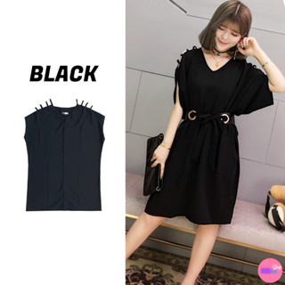 🚩Sale80%🚩ชุดเดรสสั้นคอวีแขนกุดทรงใหญ่ไหล่แต่งสายคาด 4 เส้น พร้อมเข็มขัดและโบว์ผูก