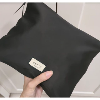 กระเป๋ากุชชี่ Satin Black Pouch GUCCI Beauty Large Female Makeup Bag (สีดำ)ใส่เครื่องสำอาง ของเเท้