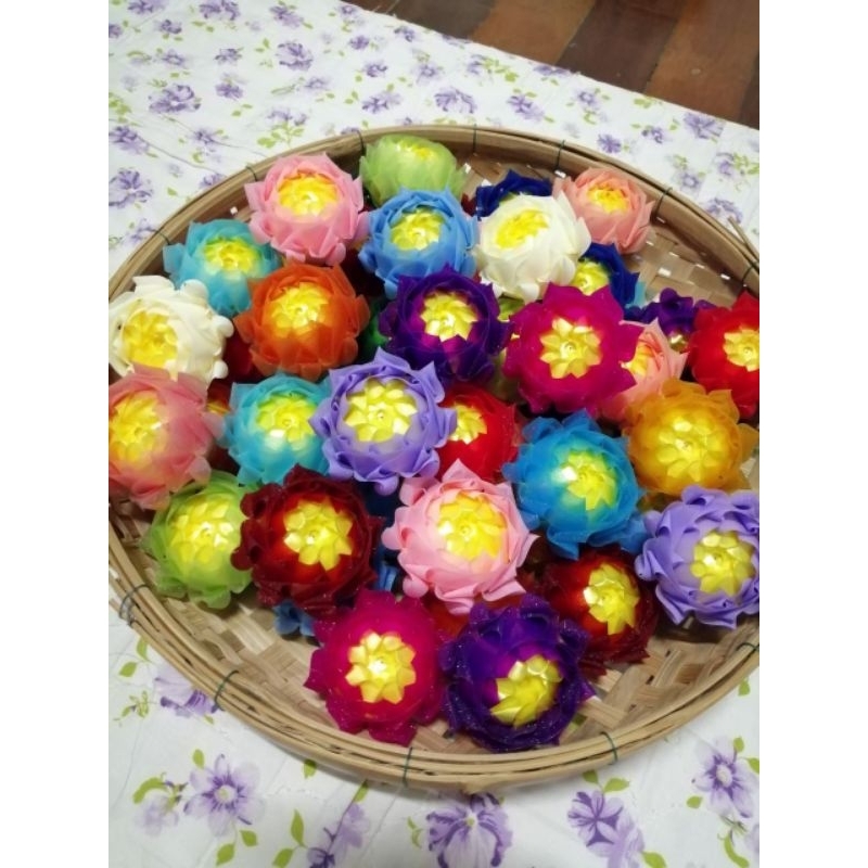 เหรียญโปรยทานดอกบัวดาวกากเพชรใส(ดอกเปล่าดอกละ​ 5.8​ บ.)​