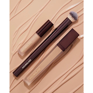 Hourglass Vanish Concealer และ แปรง HOURGLASS Vanish Seamless Concealer Brush