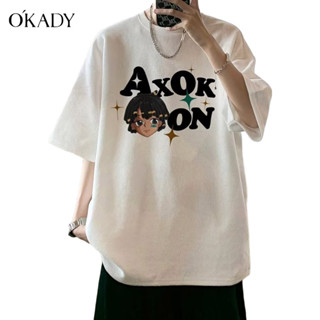 OKADY เสื้อยืด พร้อมส่งเสื้อยืดแขนสั้นคอกลมเทรนด์เกาหลีหลวมบนการพิมพ์น้ำแบรนด์แขนสั้นผู้ชาย