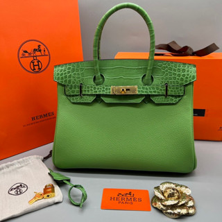 กระเป๋าถือ Birkin ฝาปั้มลายจระเข้  Size 30 cm