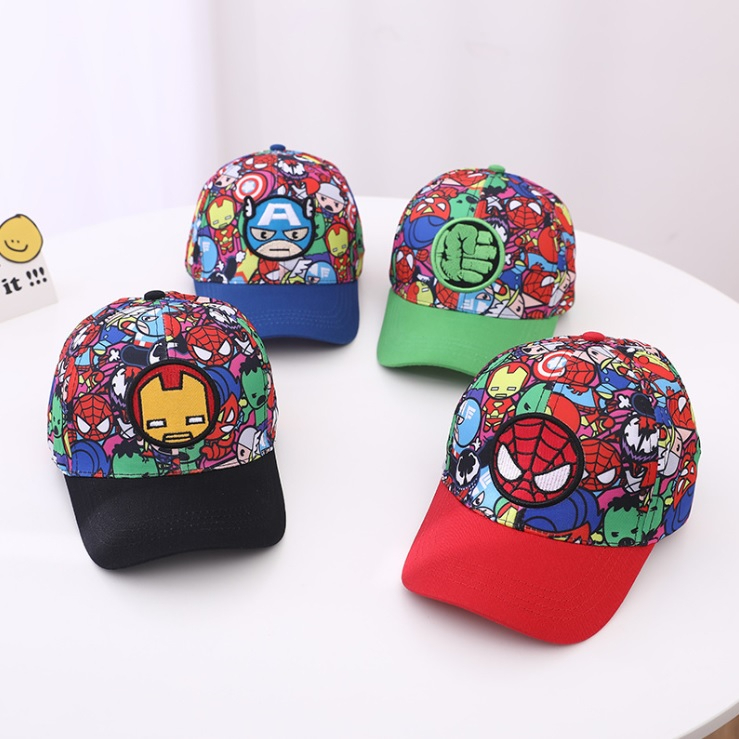 หมวกเด็ก ทรงเบสบอล พิมพ์ลาย Super Hero สีสันสดใส ด้าหน้างานปักโลโก้