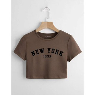 พร้อมส่ง เสื้อครอป ลาย NEW YORK สีน้ำตาล