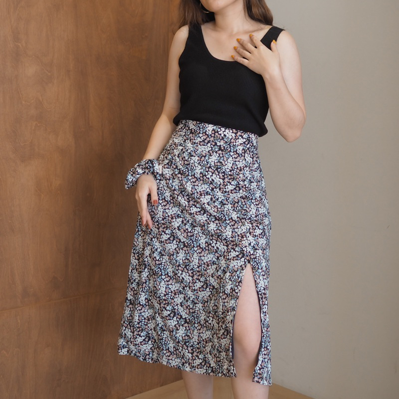 [SALE] shatamps blossom skirt กระโปรงผ่าหน้า กระโปรงยาว