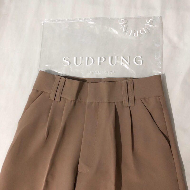 Sudpung Twain hasp 🤎 กางเกงขายาว สีกากี กางเกงขากระบอก เนื้อผ้าไอวี่