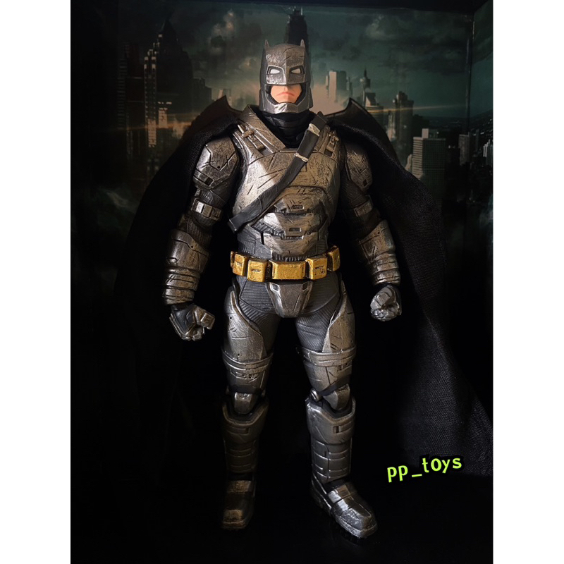 Iron Studios DC Batman Armored 1:10 Batman vs Superman (brazil)