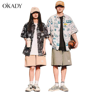 OKADY เสื้อเชิ้ตแขนสั้นลําลอง ทรงหลวม สีขาว แบบเรียบง่าย แฟชั่นฤดูร้อน สไตล์เกาหลี รุ่นคู่ ไซซ์