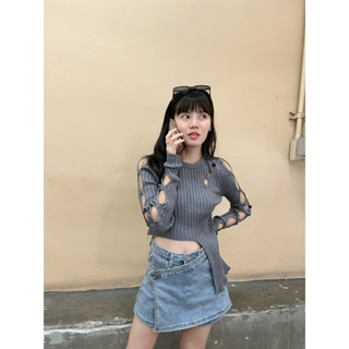 sexy knit crop เสื้อไหมพรมแขนยาวแต่งกระดุม