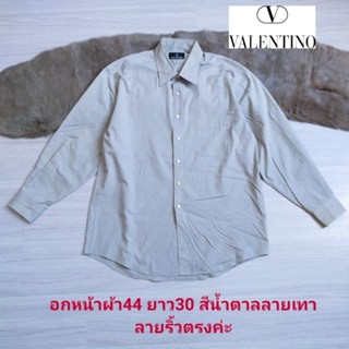 valentino Shirt แท้100% เชิ้ตแขนยาว เสื้อคอปก ลายทาง มือสองสภาพใหม่ ขนาดไซส์ดูภาพแรกค่ะ สภาพใหม่ งานจริงสวยค่ะ