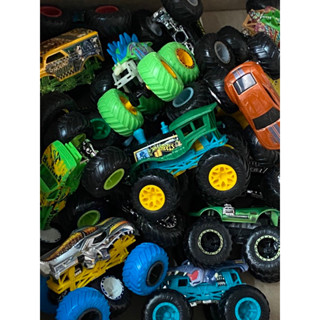 กล่องสุ่ม รถ 5 คัน 309บาท (คละแบบ) Hotwheels Monster truck