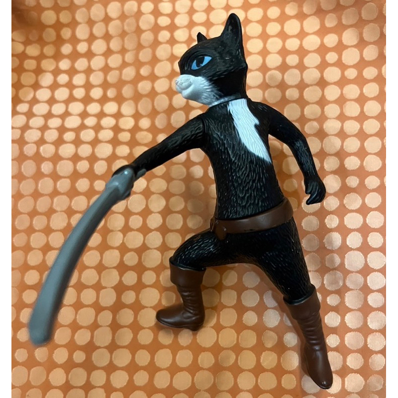 ของเล่น McDonald's 2011 PUSS IN BOOTS Kitty soft paws