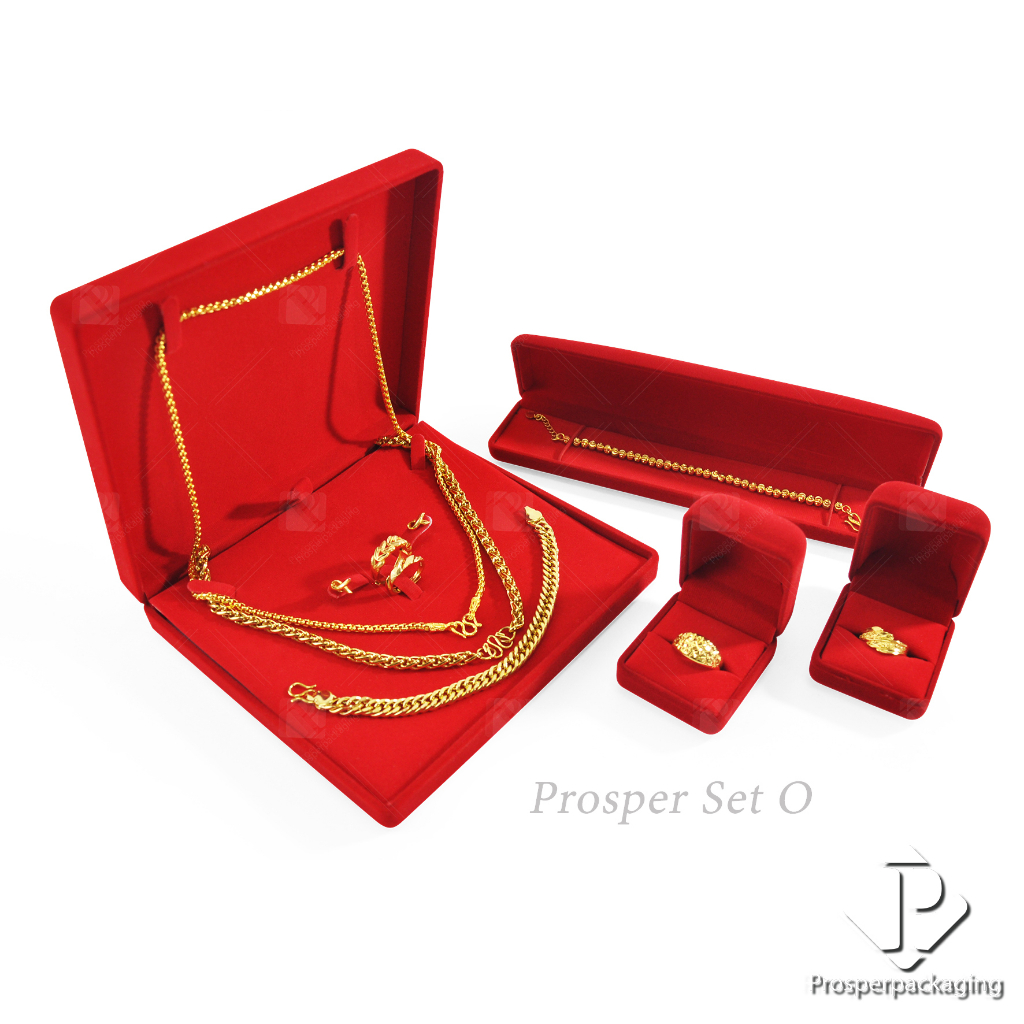 กล่องกำมะหยี่ใส่เครื่องประดับ Set O ชุดสุดคุ้ม ในชุดมีกล่องสร้อย กล่องแหวน และ สร้อยมือ จัดวางสินสอด งานแต่ง