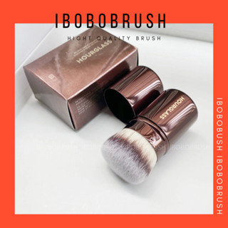HOURGLASS RETRACTABLE Kabuki Brush แปรงแต่งหน้า
