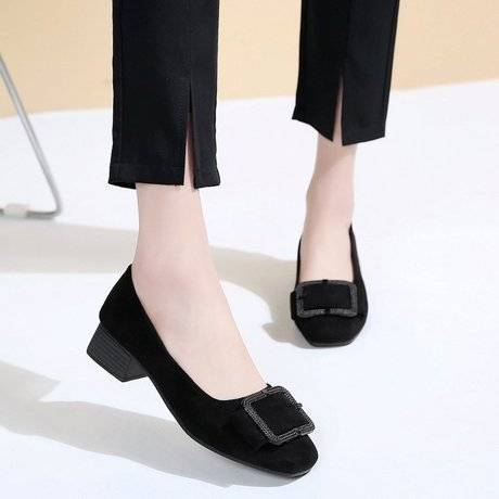 ส่งเร็ว🚚 สีดำ  รองเท้าคัชชูหนังกำมะหยี่ 2 นิ้ว รองเท้าแฟชั่น💕ที่ถูกที่สุด ผู้หญิง F089