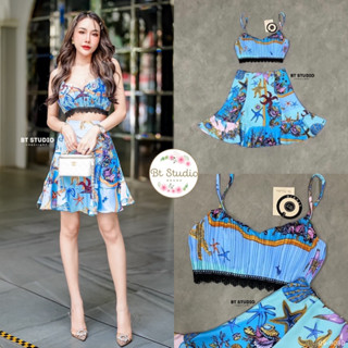 เซท 2 ชิ้น เสื้อครอปสายเดี่ยวช่วงอกแต่งผ้าจับจีบอัดพรีท พิมพ์ลาย พร้อมกระโปรง