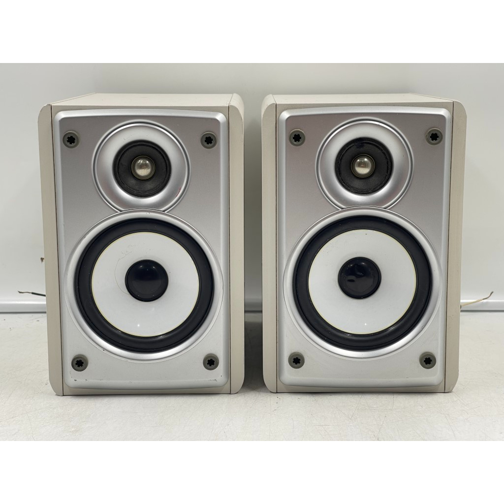 U147 ลำโพง 1 คู่ มือสองญี่ปุ่น (25F) VICTOR UX-QX1-W 20W 4 โอห์ม Woofer 3.5 นิ้ว Size ตู้ 13.5x19x20