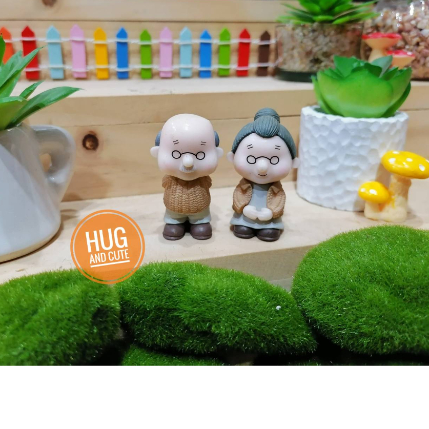 ตายายยืนมือไขว้หลัง (ราคา/1คู่) ตุ๊กตาแต่งบ้าน ตุ๊กตาแต่งสวน ของสะสม โมเดล จัดสวนถาด พร็อพถ่ายรูป