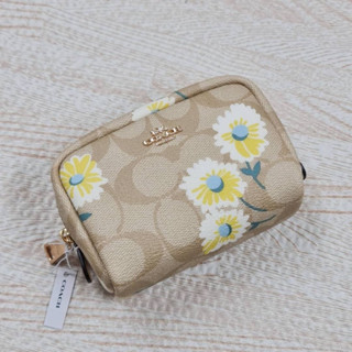 กระเป๋า COACH C3054 MINI BOXY COSMETIC CASE IN SIGNATURE CANVAS WITH DAISY PRINT หายาก