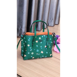 (ผ่อน0%) กระเป๋าสะพายข้าง COACH MOLLIE TOTE 25 WITH MYSTICAL FLORAL PRINT C8613 สีเขียว ลายดอกไม้ 9 นิ้ว