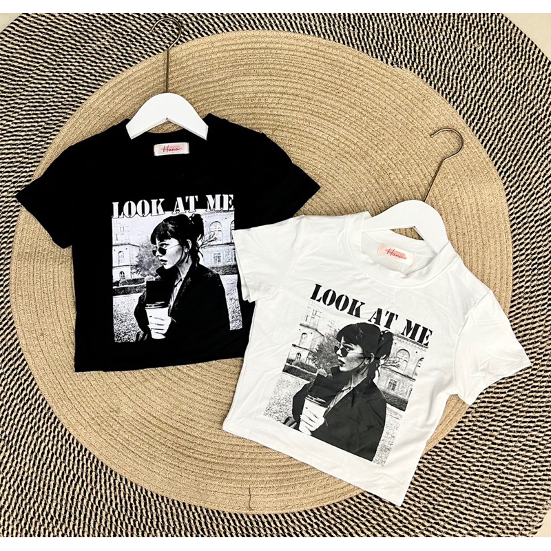 เสื้อยืดคอกลม PicWomen