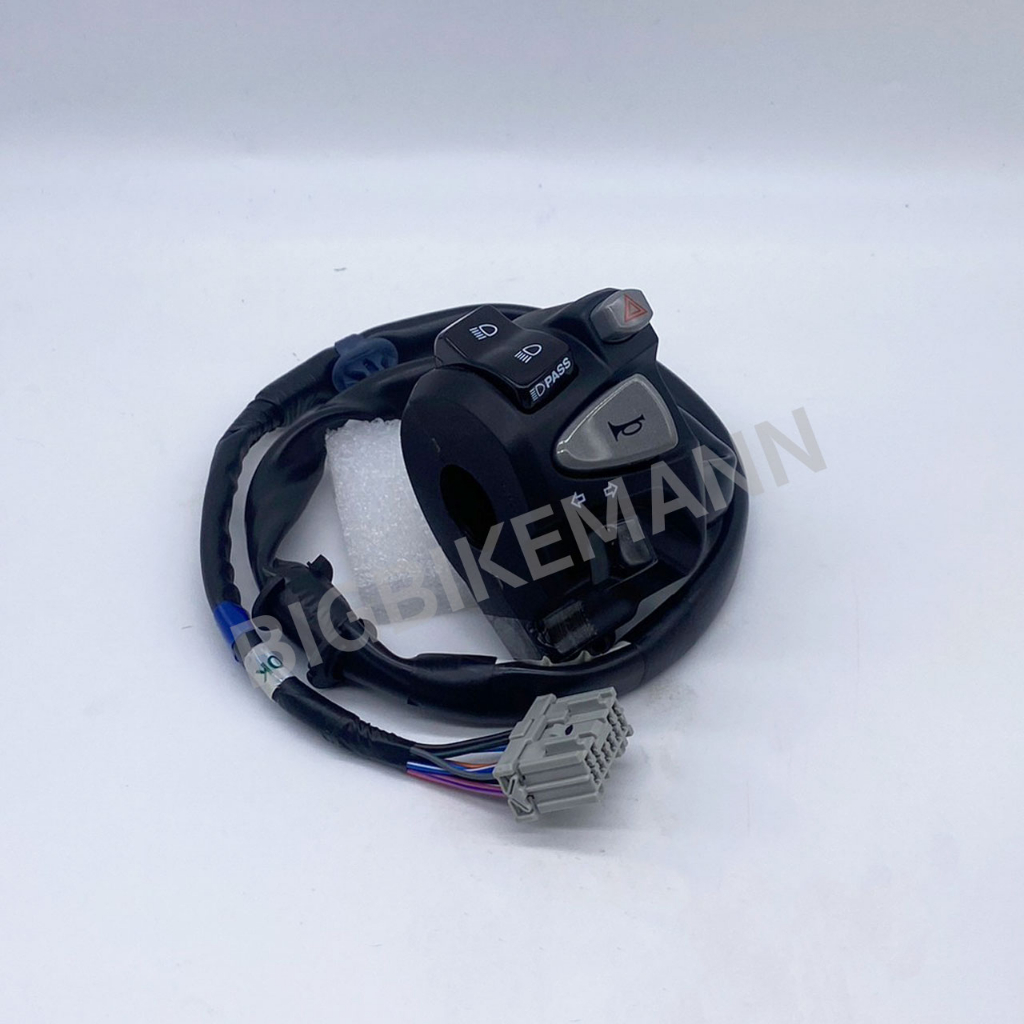 ชุดสวิทช์ไฟเลี้ยว CB650F 2017-2018 แท้เบิกศูนย์ 35200-MJE-DF1