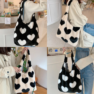 พร้อมส่งจากไทย🔥148 Fur Heart Tote Bag กระเป๋าผ้าสะพายข้าง ขนนุ่ม ลายหัวใจ สามารถใส่ iPad Pro 12.9" ได้ จุของได้เยอะ