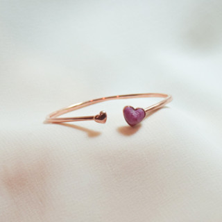 เครื่องประดับ Rock Me Jewelry รุ่น  Mini Heart Bangle แหวน ทองเหลือง ประดับพลอย