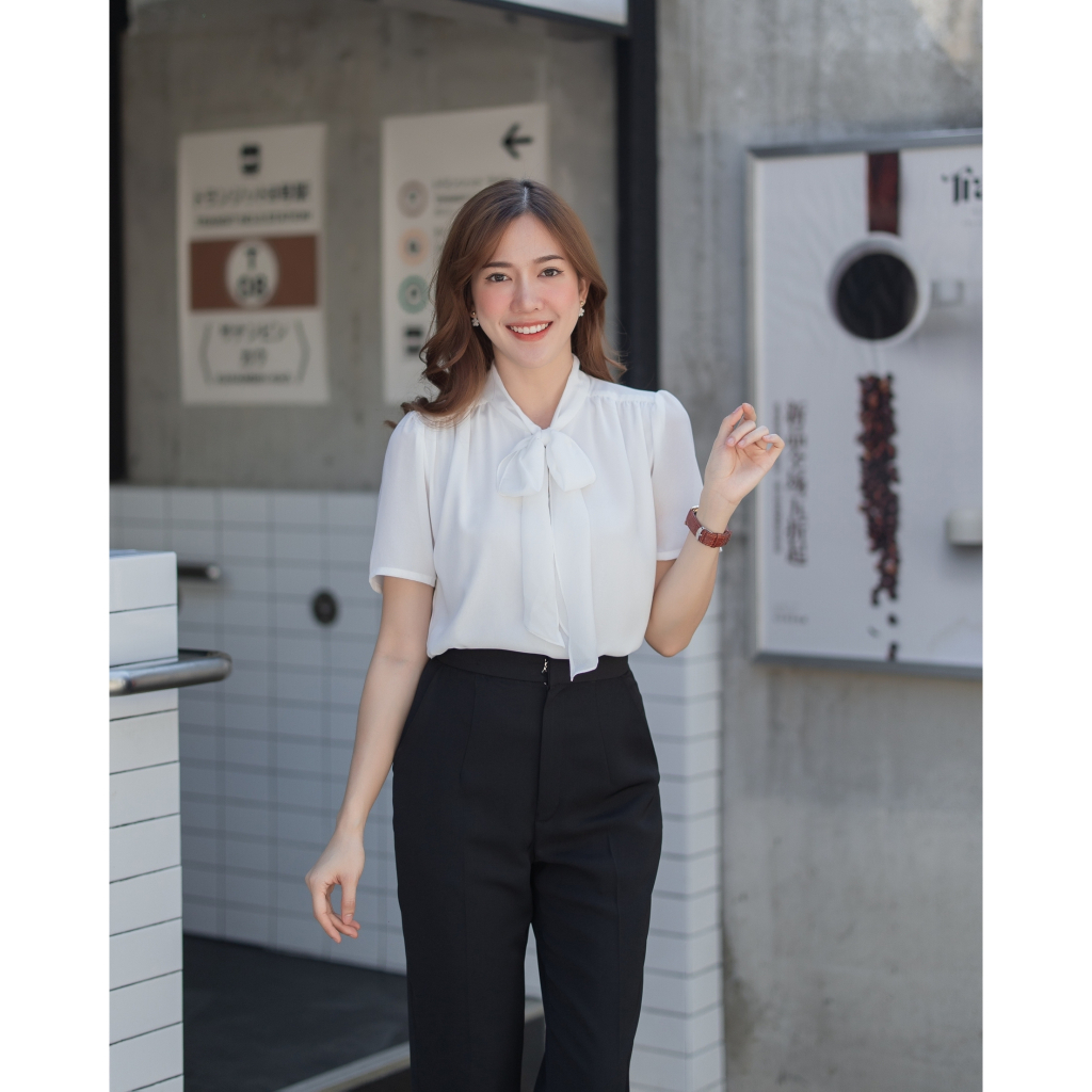 “Bobo Blouse” เสื้อโบว์รุ่นขายดี! ทรงแขนสั้น งานโบว์ผูกให้ลุคหวาน น่ารัก สุภาพ เรียบร้อย ใส่ทำงานสมัครงาน