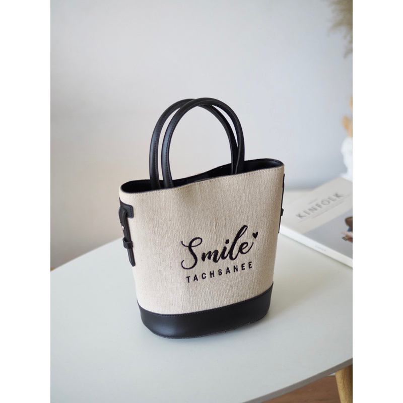 กระเป๋าปักชื่อ minimal korea