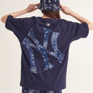 👑ผ่อน0%~แท้100%👑 MLB Paisley Mega Logo T-Shirt เสื้อยืดสีกรม logo NY 💙💙 Code: 3ATS53023-50NYD