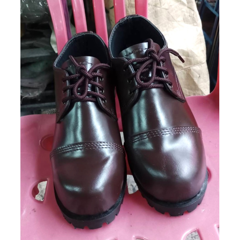 รองเท้าหัวเหล็กอันเดอร์กราวหนังน้ำมันแท้ 100% Safety  shoesหนังวัวขัดเงาสีดำและสีน้ำตาล สวยงามทนทาน