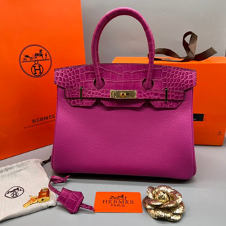 กระเป๋าถือ Birkin ฝาปั้มลายจระเข้ Size 30 cm