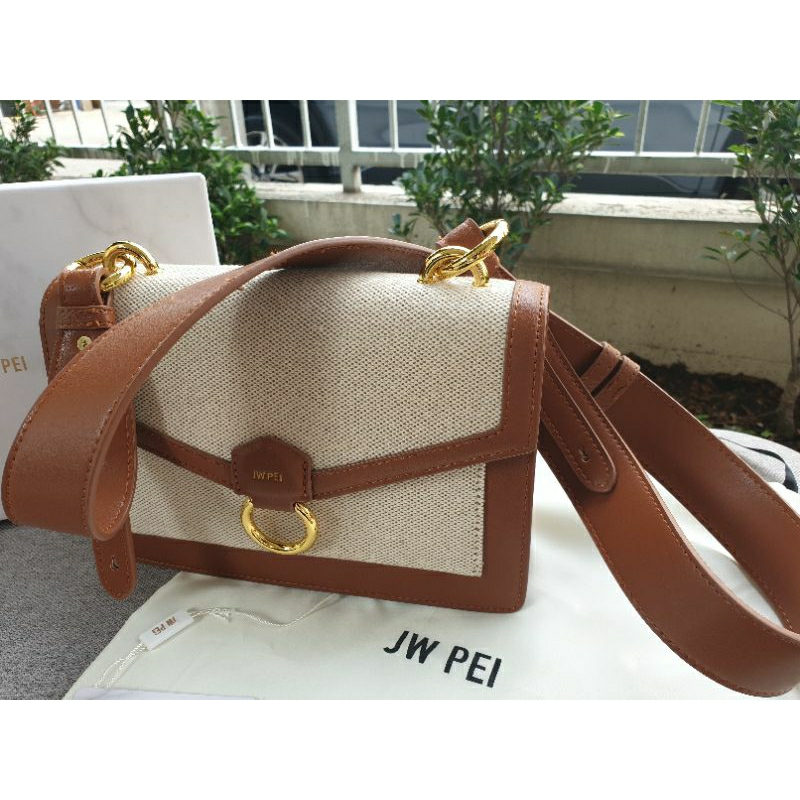 JW PEI (แท้) ครีม-น้ำตาล (ขายแล้ว)