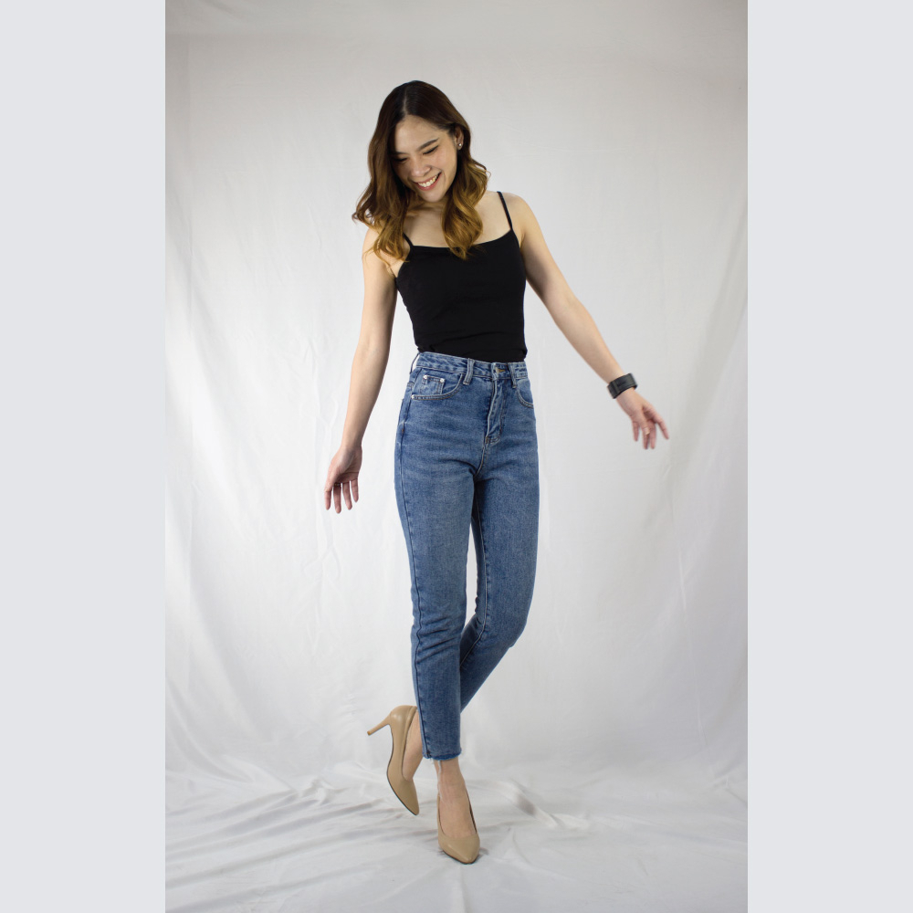 Blacksheepjeans กางเกงขายาว ผู้หญิง เอวสูง สีขาว รุ่น BWFST-250908