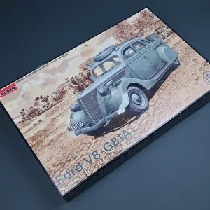 โมเดลประกอบ RODEN 1/35 RO818 FORD V8 G81A