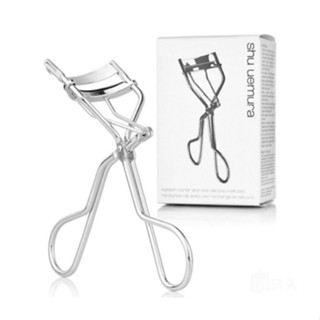 Shu uemura Eyelash Curler ที่ดัดขนตาที่ได้รับความนิยมมากที่สุดในโลก ชู เอมมูระ ยกขนตาให้งอน 1 อัน แถมฟรี ยางสำรอง 1 ชิ้น