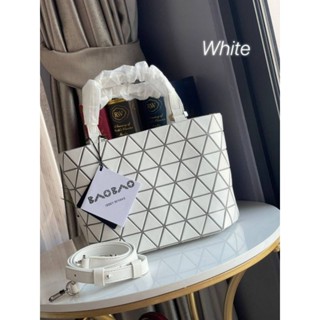 📮@2,290.-(Small)🧡❤ALL ABOUT SALE 9 % ➕ ส่งฟรี EMS 🧡❤💯BAO BAO ISSEY MIYAKE MATTE CRYSTAL SMALL TOTE