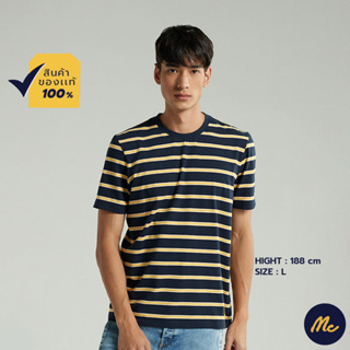 Mc JEANS เสื้อยืดแขนสั้น ผู้ชาย เสื้อยืด แม็ค แท้ คอกลม ลายทางสีกรมท่า ผ้านุ่ม ระบายอากาศได้ดี MTSZ689