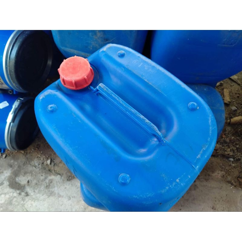 ถังแกลลอน30ลิตร💥ตัวขายดี💥ฝากเกลียวปิดสนิทใส่น้ำได้💯%.ใส่น้ำยา น้ำมันได้ดี♦️เป็นงานมือ2♦️