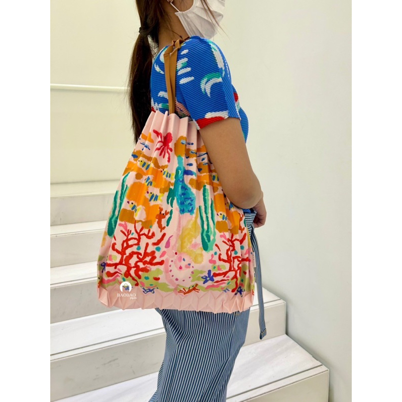 メカニカル me ISSEY MIYAKE MERMAID TRUNK PLEATS BAG | www.ccfl.ie