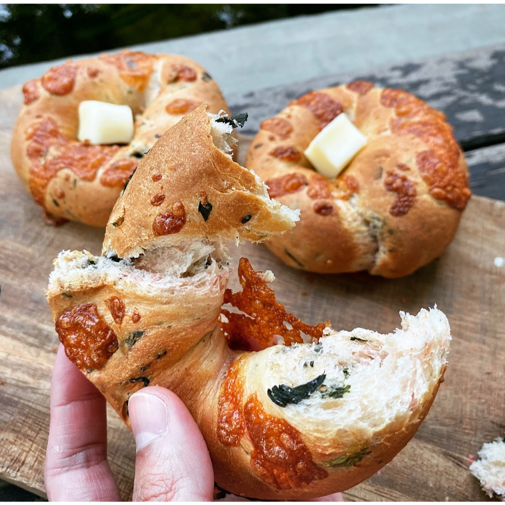 (167) Boli Bagel Spinach Cheese โบลิเบเกิลผักโขมอบชีส